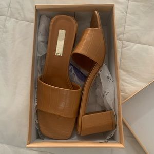 Billing Lennox Camel Croc Mule